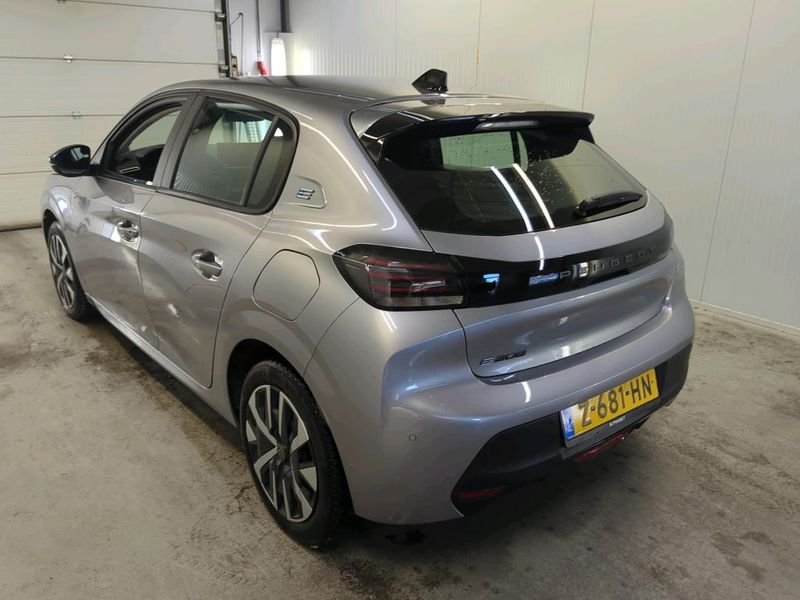 Peugeot 208 electric drive 100 kW e Allure — zdjęcie 3