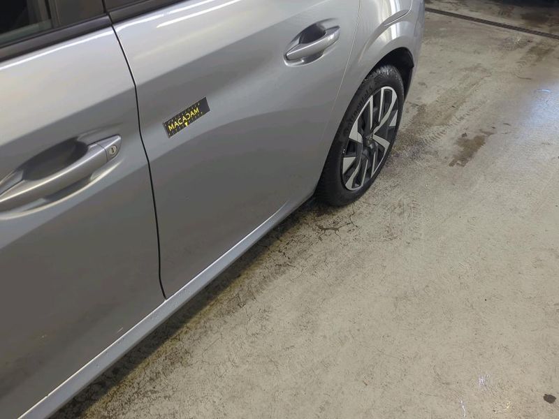 Peugeot 208 electric drive 100 kW e Allure — zdjęcie 26