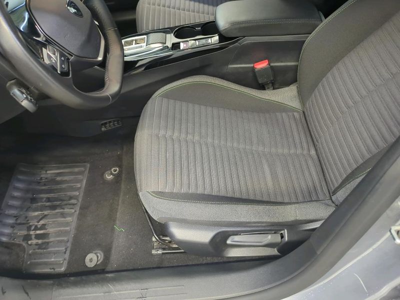 Peugeot 208 electric drive 100 kW e Allure — zdjęcie 22