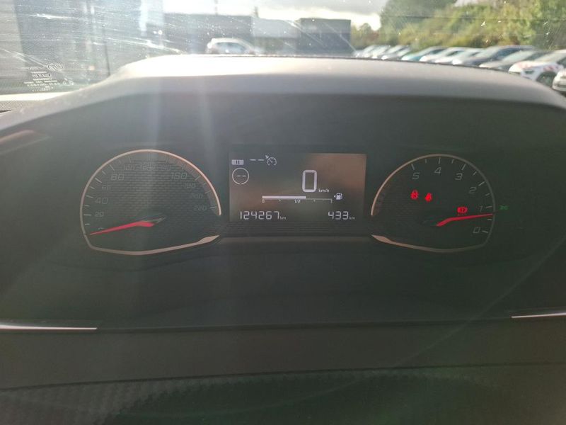 Peugeot 2008 1.5 Blue-HDi Active — zdjęcie 10