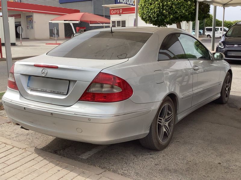 Mercedes-Benz CLK-Klasse CLK 220 CDI Avantgarde — zdjęcie 6