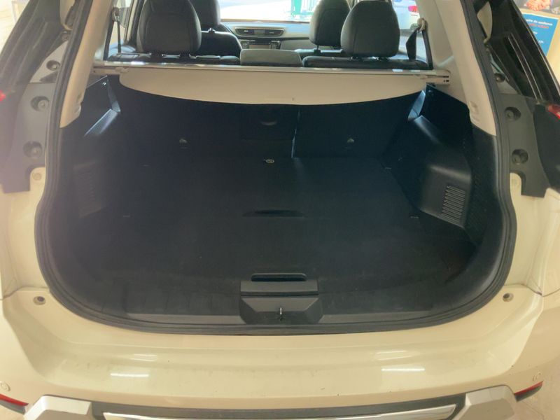 Nissan X-Trail 1.6 dCi Tekna — zdjęcie 10