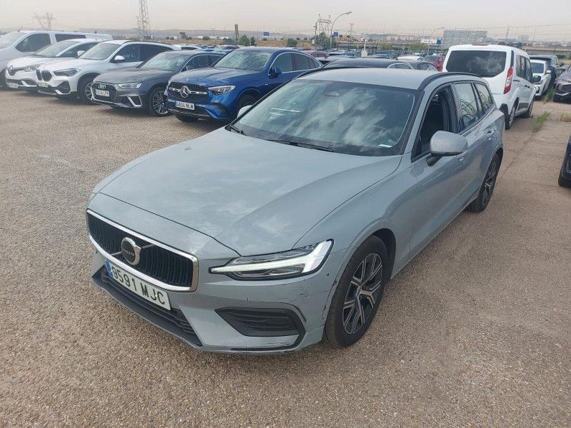 Volvo V60 2.0 B4 Mild-Hybrid Momentum Business — zdjęcie 1