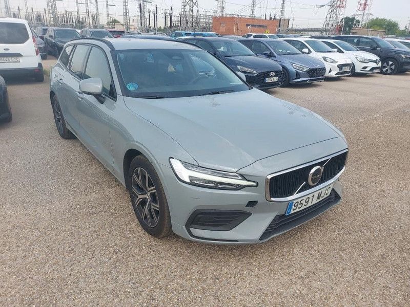 Volvo V60 2.0 B4 Mild-Hybrid Momentum Business — zdjęcie 2