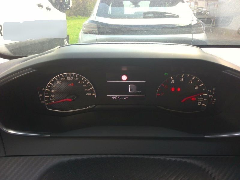 Peugeot 208 1.2 PureTech Style — zdjęcie 8