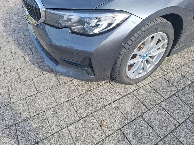 BMW 3er 320e Advantage — zdjęcie 32