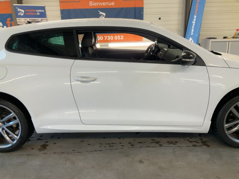 Volkswagen Scirocco 2.0 TDI R-Line BlueMotion Tech — zdjęcie 7