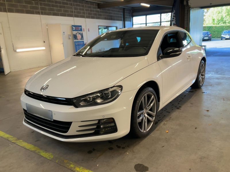 Volkswagen Scirocco 2.0 TDI R-Line BlueMotion Tech — zdjęcie 1
