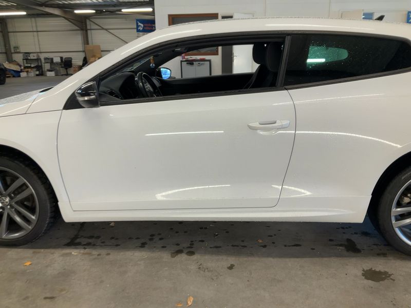 Volkswagen Scirocco 2.0 TDI R-Line BlueMotion Tech — zdjęcie 4