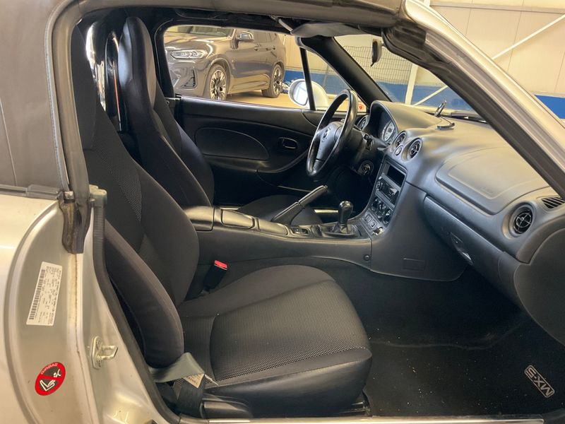 Mazda MX-5 1.6 Active — zdjęcie 3