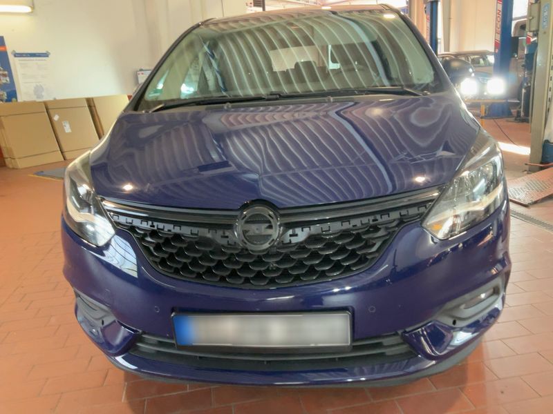 Opel Zafira Tourer 1.4 Turbo Edition — zdjęcie 9