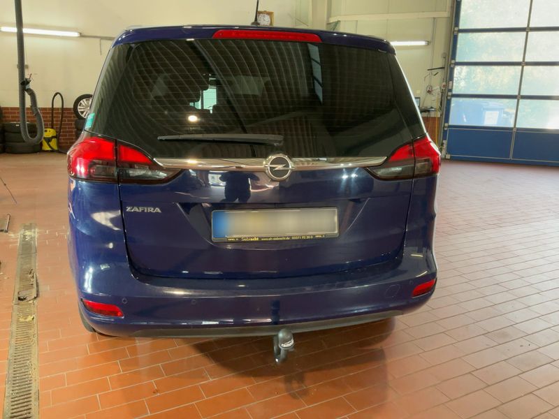 Opel Zafira Tourer 1.4 Turbo Edition — zdjęcie 5