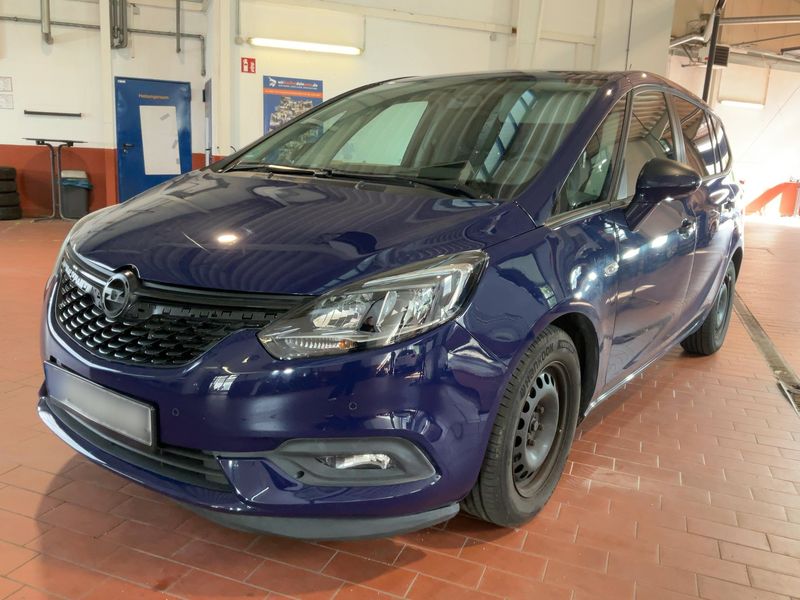Opel Zafira Tourer 1.4 Turbo Edition — zdjęcie 1