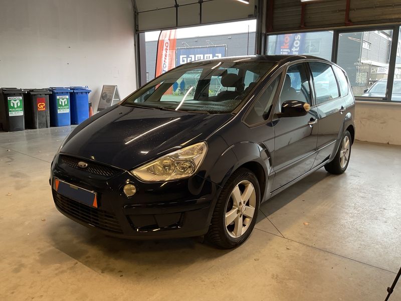 Ford S-Max 2.0 Titanium — zdjęcie 1