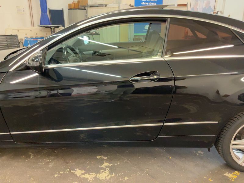 Mercedes-Benz E-Klasse E 350 CGI BlueEfficiency Elegance — zdjęcie 4