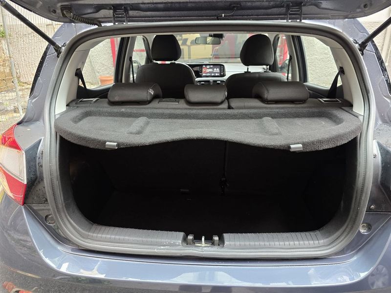 Hyundai i10 1.0 Connectline — zdjęcie 9