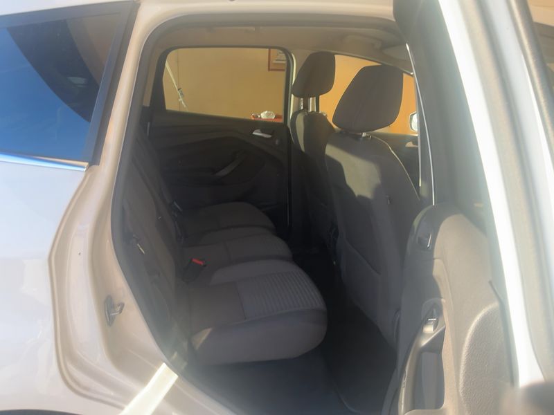 Ford C-Max 1.5 TDCi Titanium — zdjęcie 14