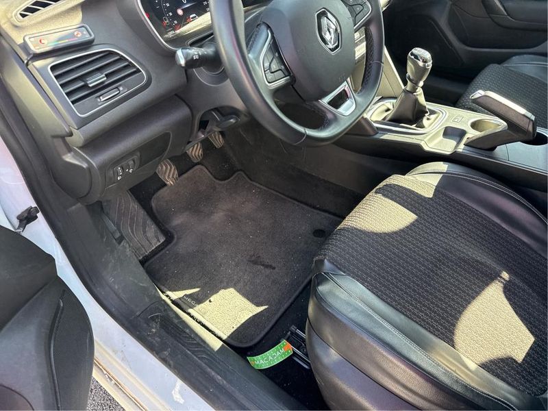 Renault Megane 1.5 BLUE dCi Business — zdjęcie 16