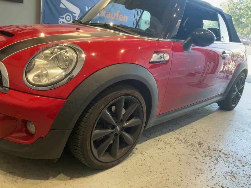 MINI Cabrio Cooper S — zdjęcie 2