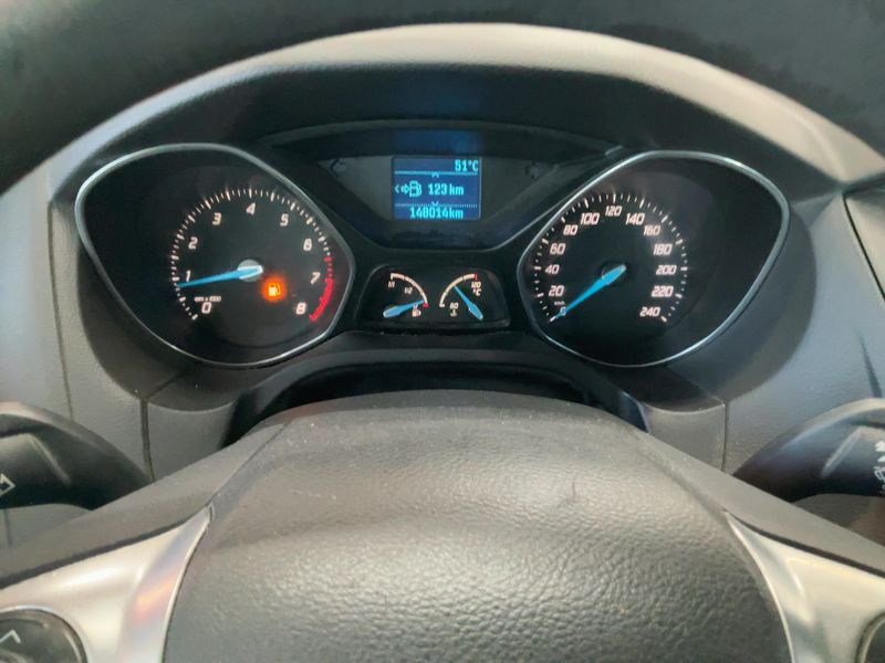 Ford Focus 1.6 Ti-VCT Trend — zdjęcie 4