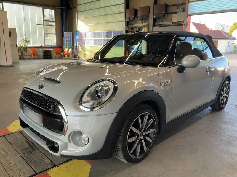 MINI Cabrio Cooper S — zdjęcie 1