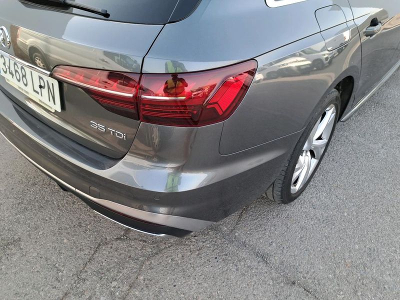 Audi A4 35 TDI Mild-Hybrid S line — zdjęcie 17