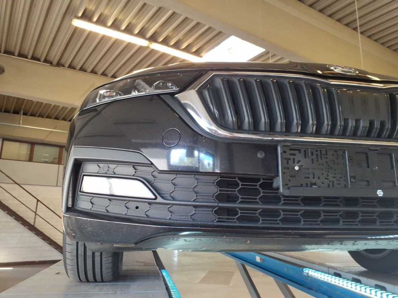 Skoda Octavia 2.0 TDI Tour — zdjęcie 42