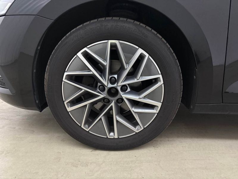 Skoda Octavia 2.0 TDI Tour — zdjęcie 10