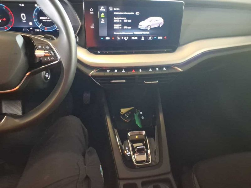 Skoda Octavia 2.0 TDI Tour — zdjęcie 17
