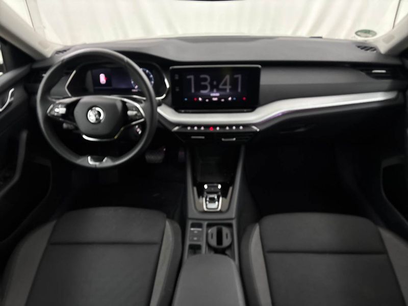 Skoda Octavia 2.0 TDI Tour — zdjęcie 7