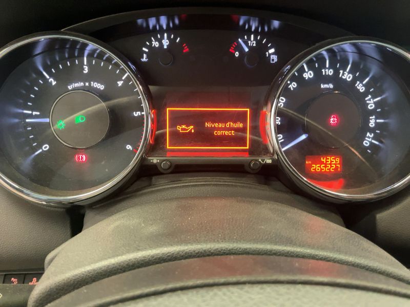 Peugeot 5008 2.0 HDi Allure — zdjęcie 4