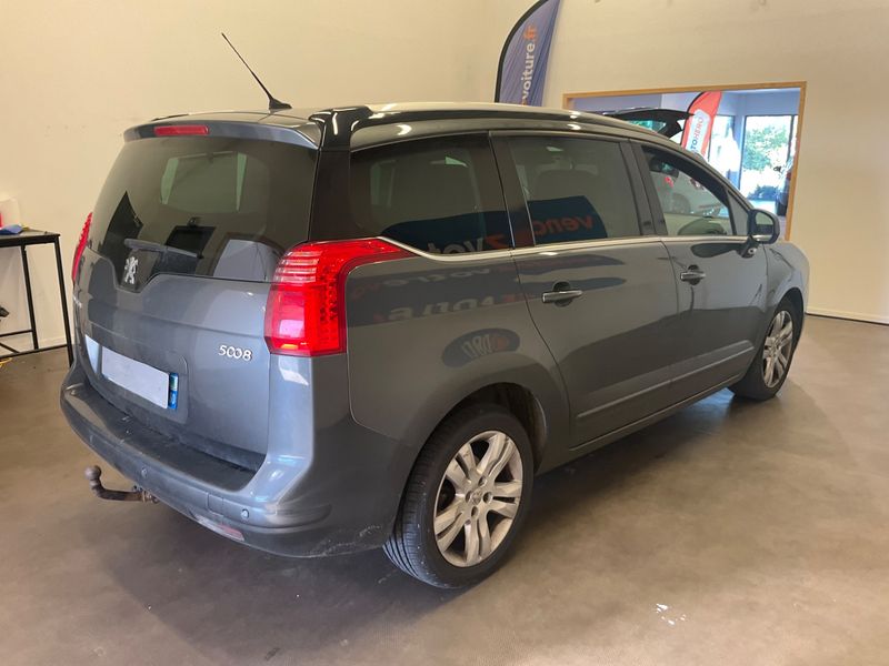 Peugeot 5008 2.0 HDi Allure — zdjęcie 2