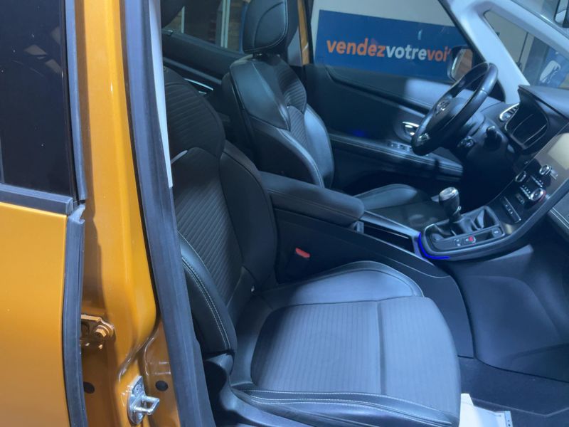 Renault Scenic 1.2 TCe Energy Edition One — zdjęcie 11