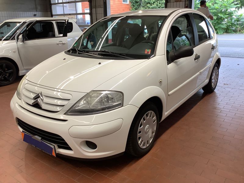 Citroen C3 1.1 Tonic — zdjęcie 1