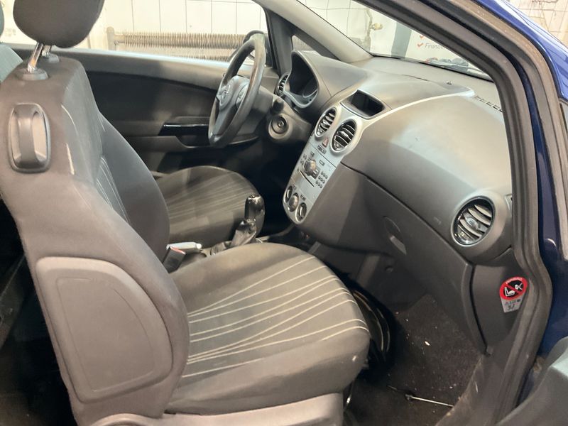 Opel Corsa 1.4 Enjoy — zdjęcie 3