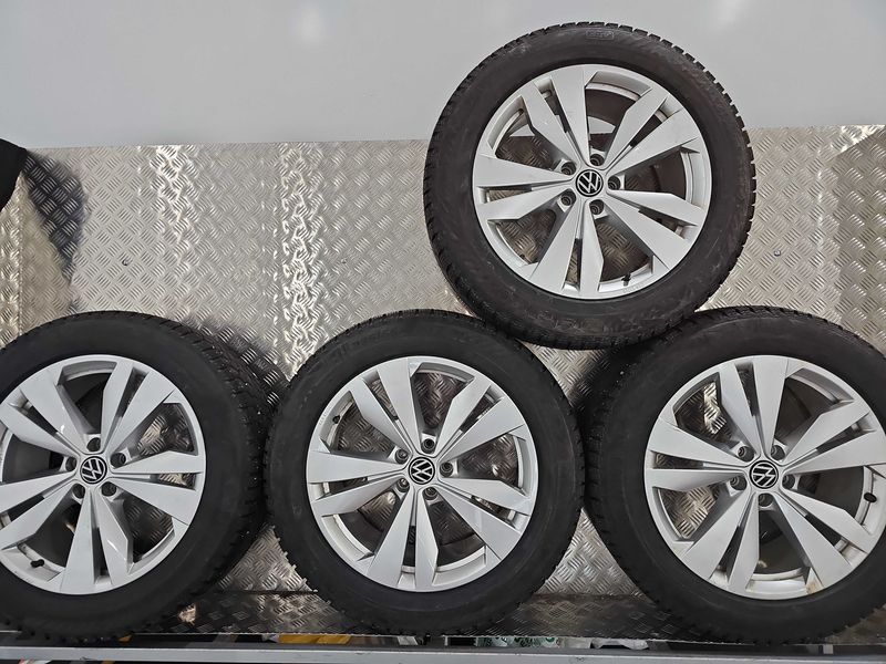 Volkswagen ID.4 electric drive 220 kW GTX Allrad — zdjęcie 17