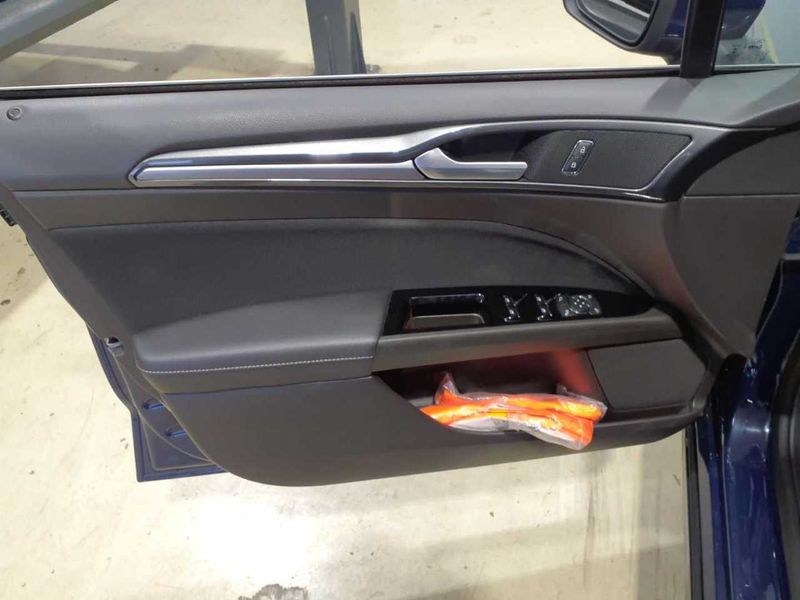 Ford Mondeo 2.0 TDCi EcoBlue Titanium — zdjęcie 14
