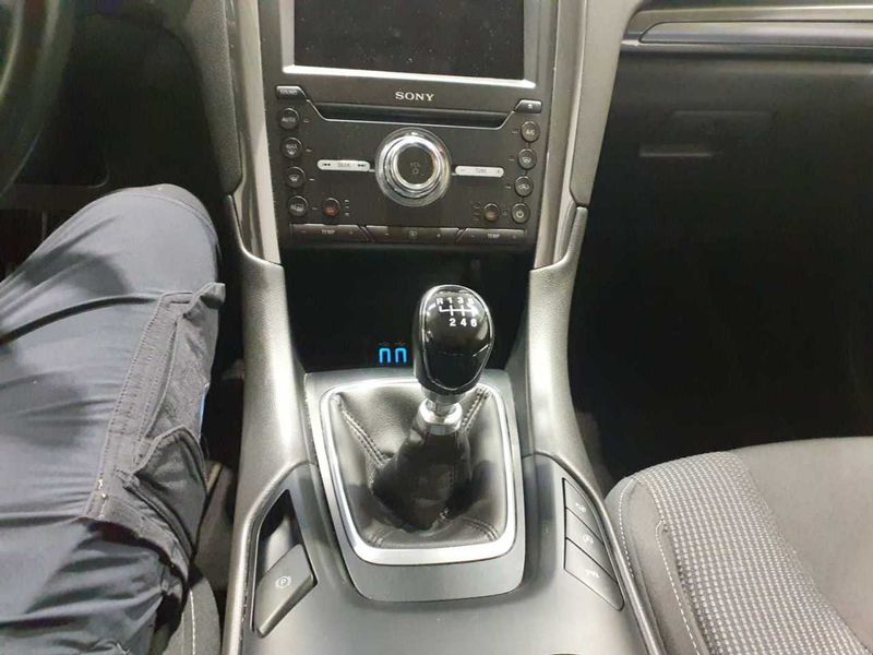 Ford Mondeo 2.0 TDCi EcoBlue Titanium — zdjęcie 17