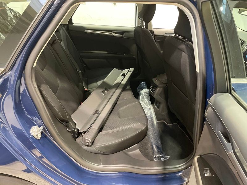 Ford Mondeo 2.0 TDCi EcoBlue Titanium — zdjęcie 9