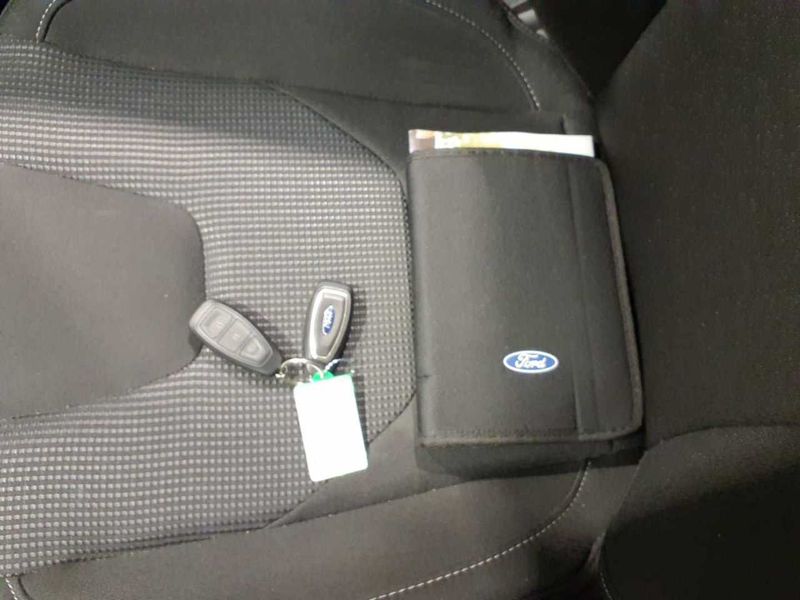Ford Mondeo 2.0 TDCi EcoBlue Titanium — zdjęcie 31