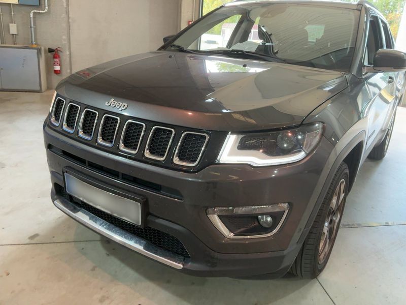 Jeep Compass 2.0 M-Jet Opening Edition 4WD — zdjęcie 2