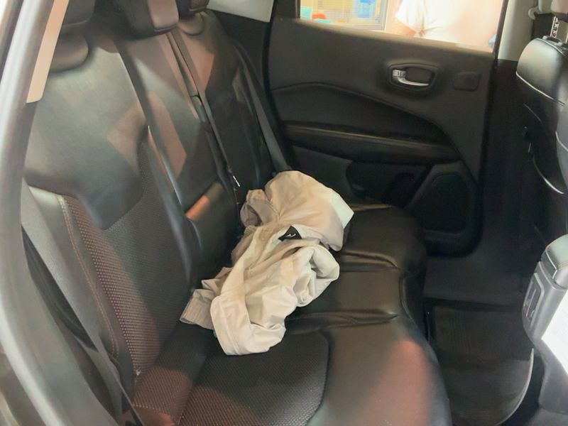 Jeep Compass 2.0 M-Jet Opening Edition 4WD — zdjęcie 14