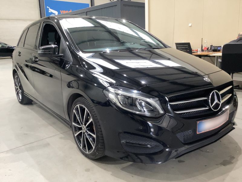 Mercedes-Benz B-Klasse B 180 Urban — zdjęcie 8