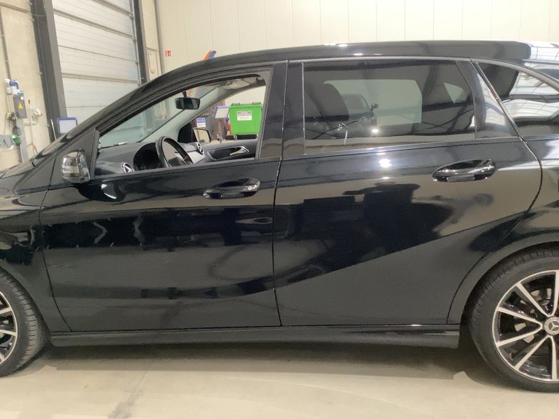 Mercedes-Benz B-Klasse B 180 Urban — zdjęcie 4
