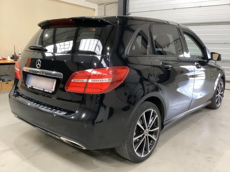 Mercedes-Benz B-Klasse B 180 Urban — zdjęcie 6
