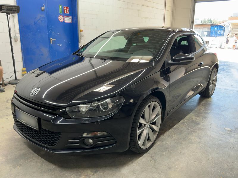 Volkswagen Scirocco 2.0 TSI — zdjęcie 1