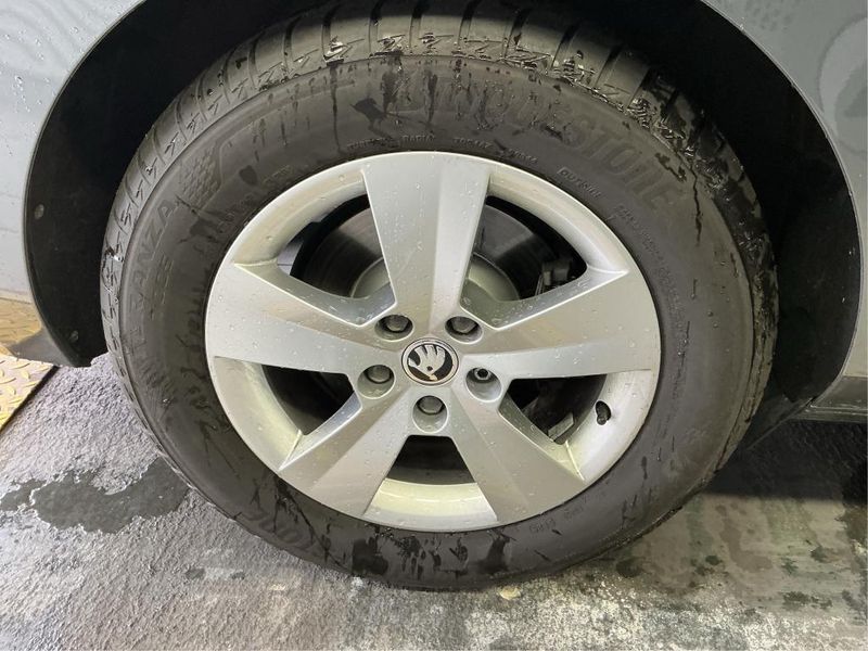 Skoda Superb 2.0 TDI Ambition — zdjęcie 28