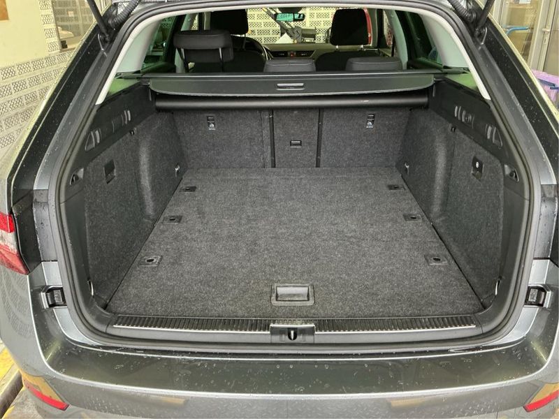 Skoda Superb 2.0 TDI Ambition — zdjęcie 9