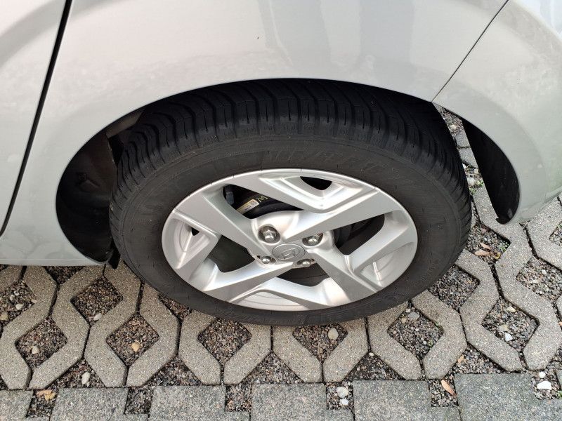 Hyundai i10 1.0 Edition 30 — zdjęcie 13