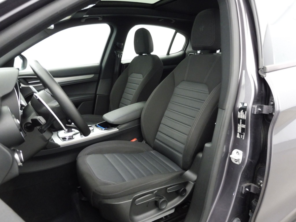 Alfa Romeo Stelvio 2.2 JTDM Sprint 2WD — zdjęcie 7